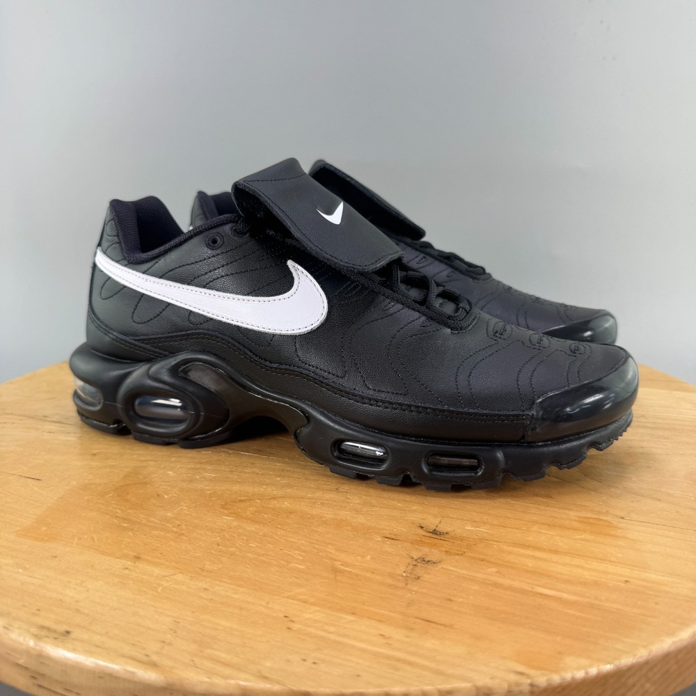 Womens 12 / Mens 10.5 - Nike Air Max Plus Tiempo TNPO Shoes Black Sneakers NEW